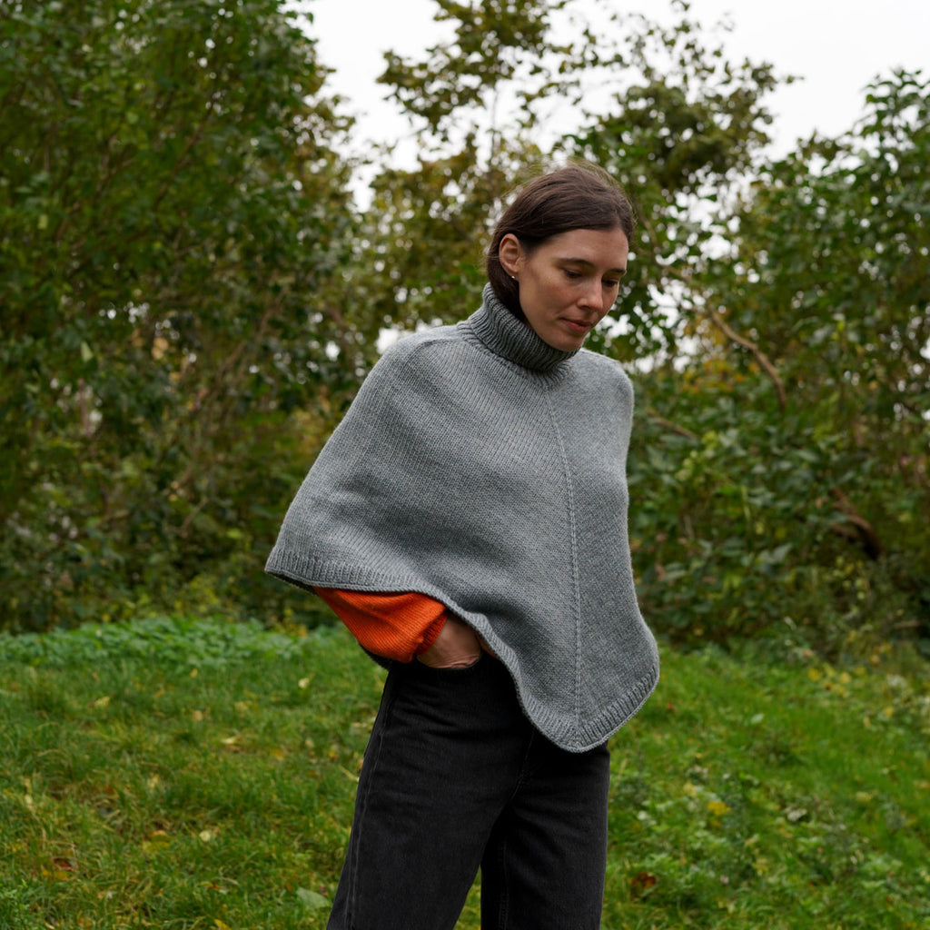 KIT: Enholmen Strik Poncho