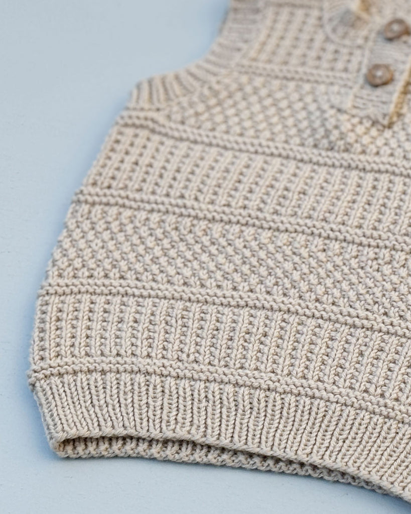 OPSKRIFT: Mykines Strik Vest Baby