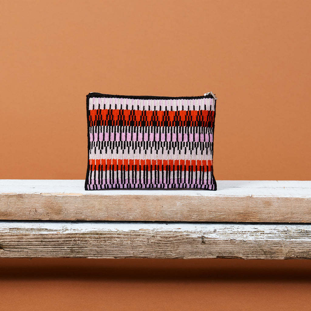 OPSKRIFT: Baggen Broderi Clutch